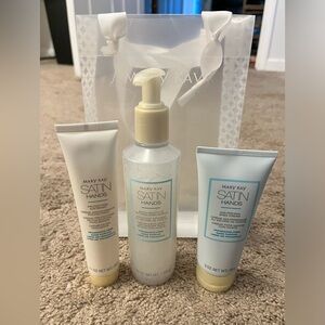 MARY KAY SATIN HANDS FRAGRANCE FREE